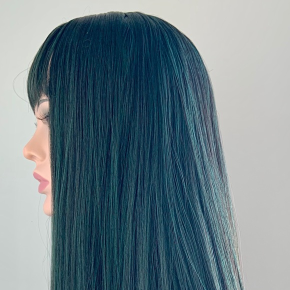 “Put On & Go” Black & Green Synthetic Wig with Bangs - Picture 4 of 7